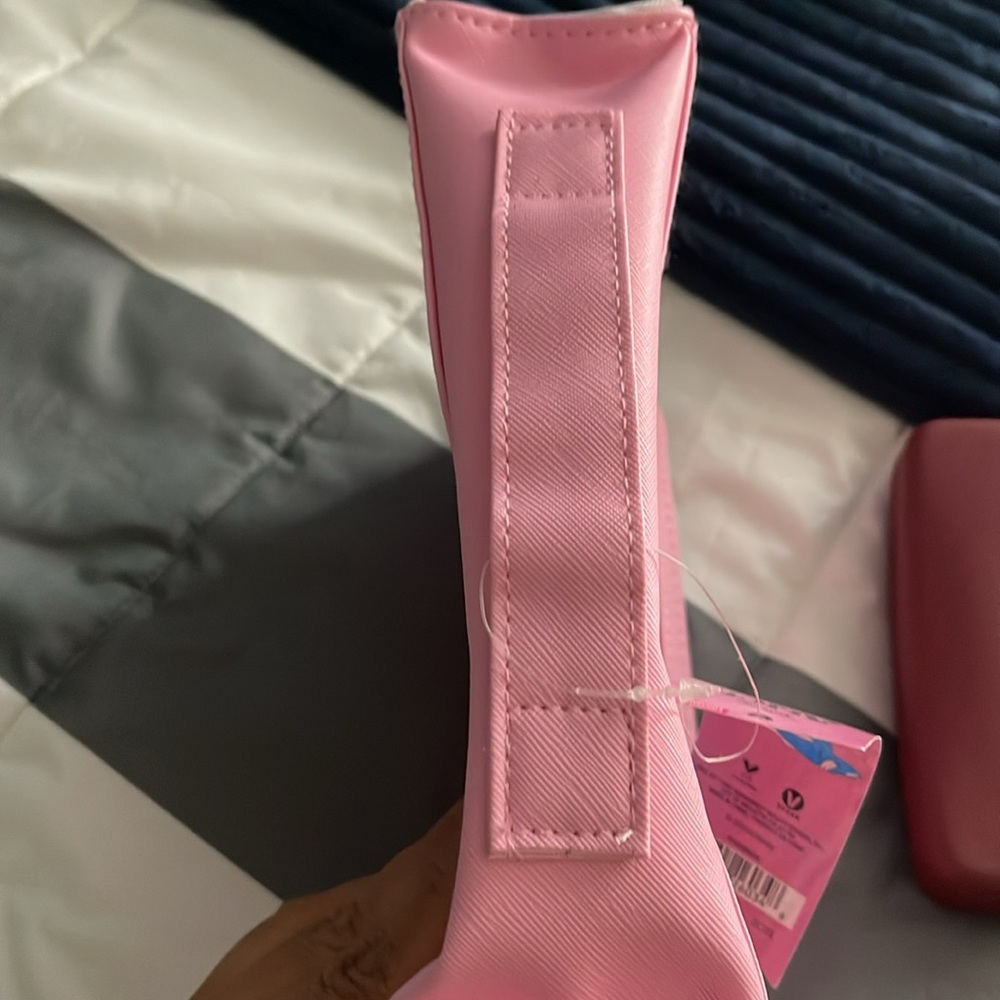 Makeup accessories - Picture 3 of 4